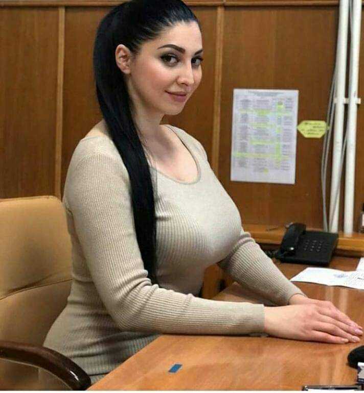 مطلوب سكرتيرة خاصة لمكتب زواج لبقة و حسناء المظهر 01126700074